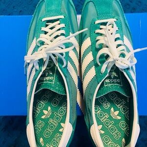 NEW***Adidas Green and White Classic Sneakers